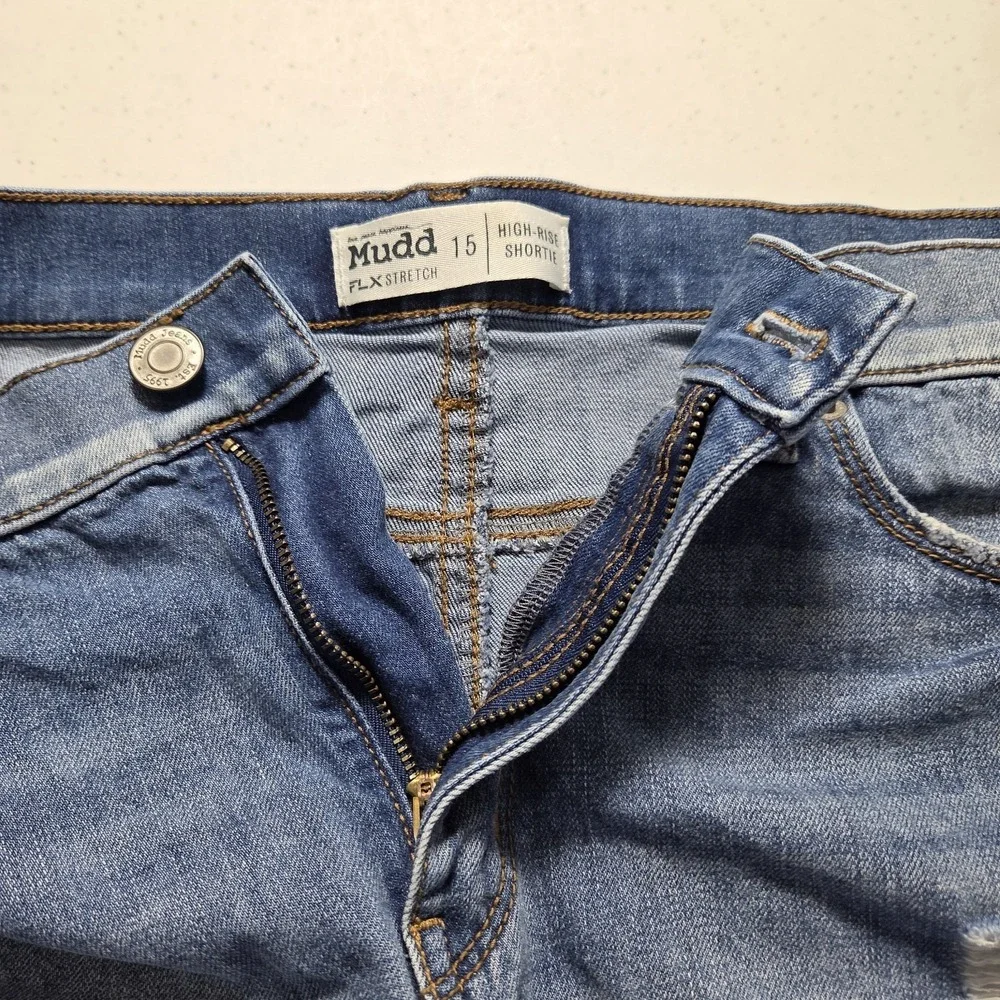 Mudd‎ High Rise Shortie Denim Shorts Size 15 FLX Stretch Distressed Blue
